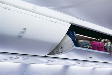wie viel milliliter parfüm darf man im flugzeug mitnehmen